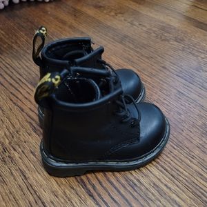 Dr. Martens infants